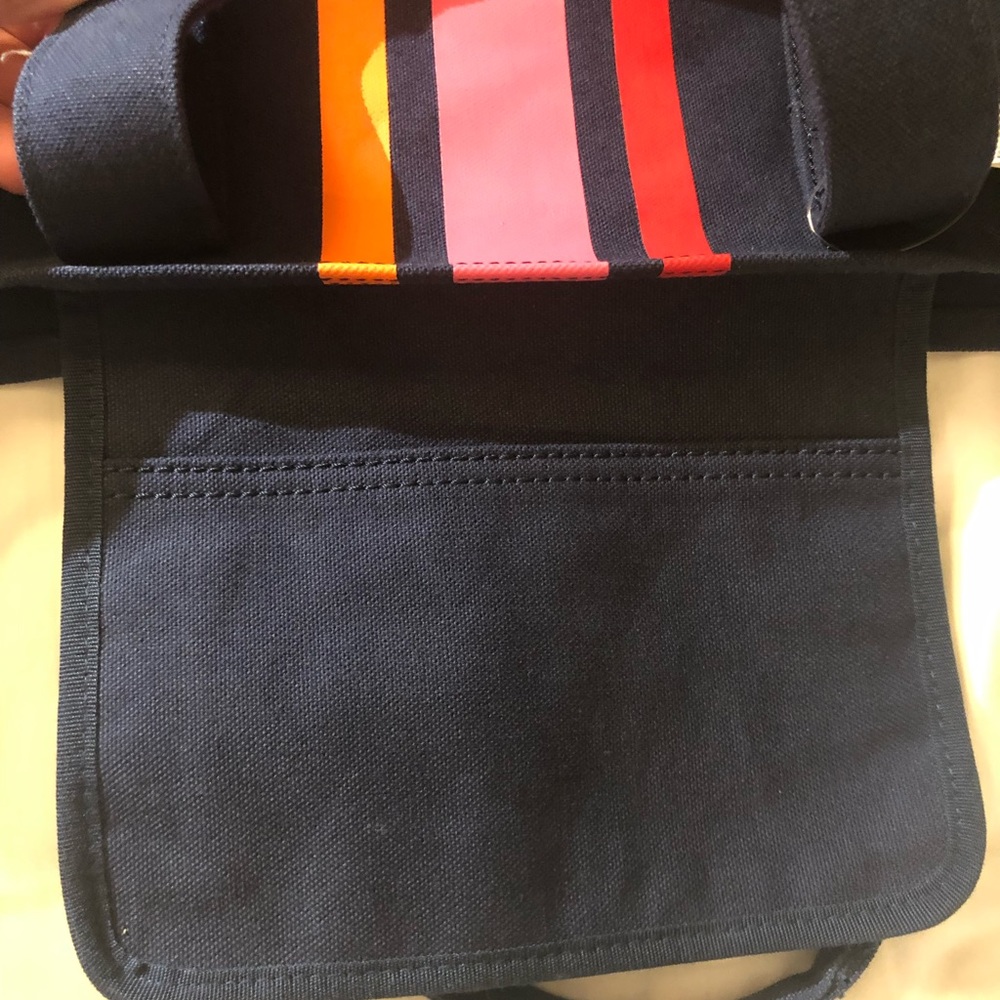 Gap Canvas Tote - Picture 3 of 6